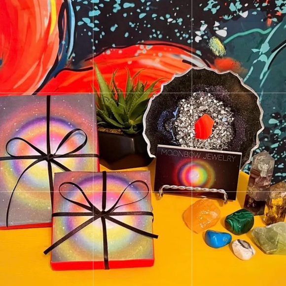 Dark Angel Wing Pendant - Picture 3 of 3